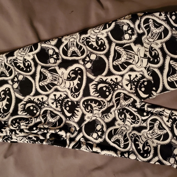 LuLaRoe Pants - Llr disney Aladdin Jafar leggings
